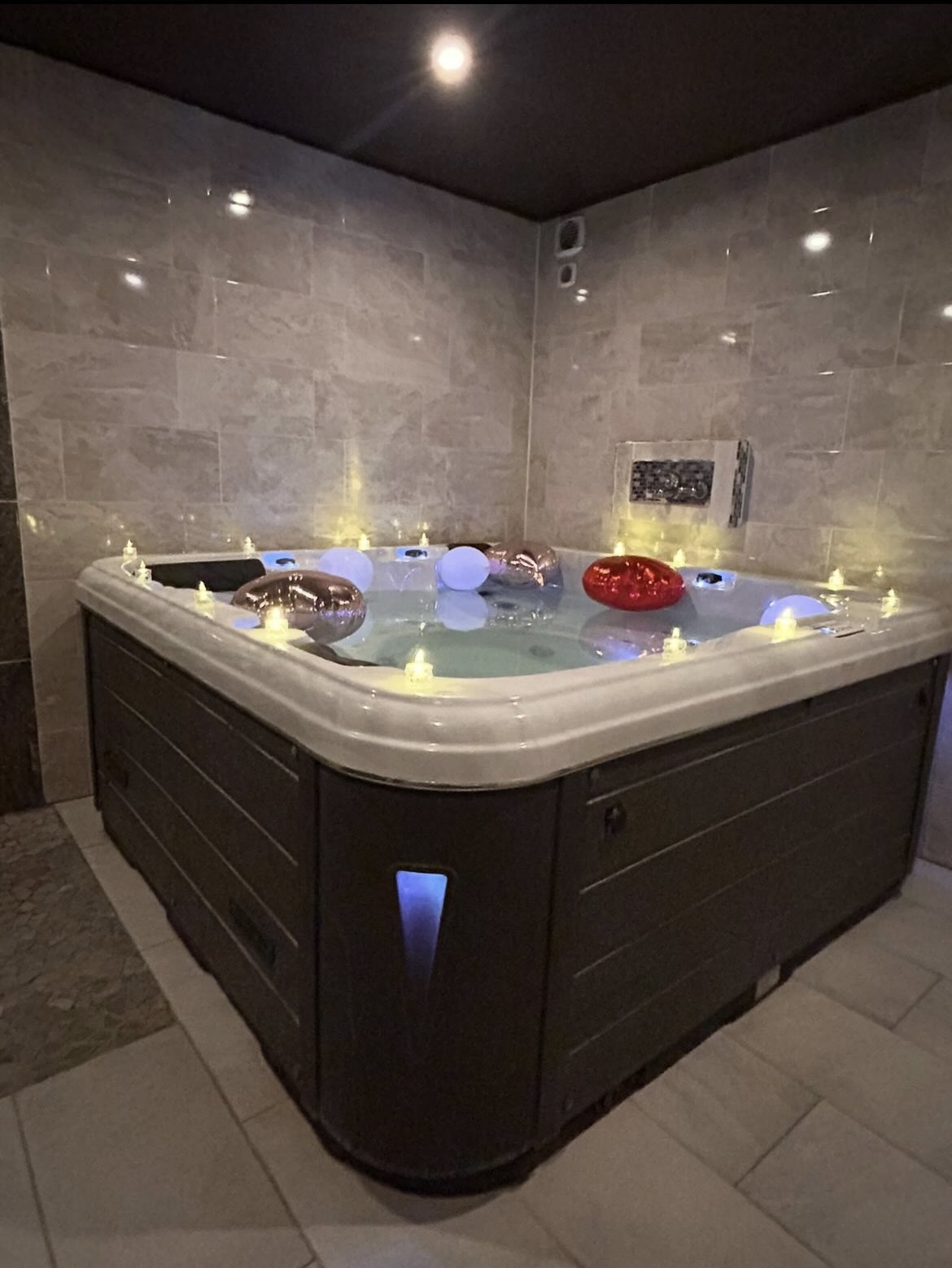 un super espace pour se détendre dans ce magnifique spa privatif sur Lens